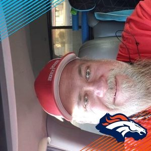 Meet your Posher, Derek